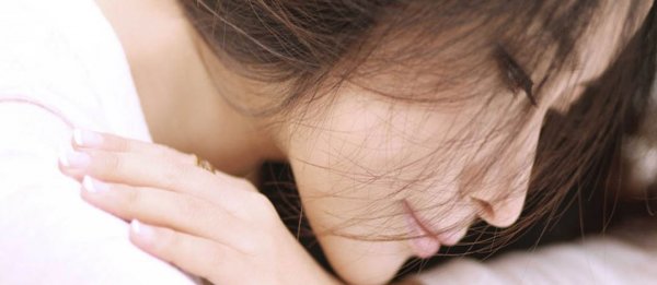 女人鼻头肥大如何整形